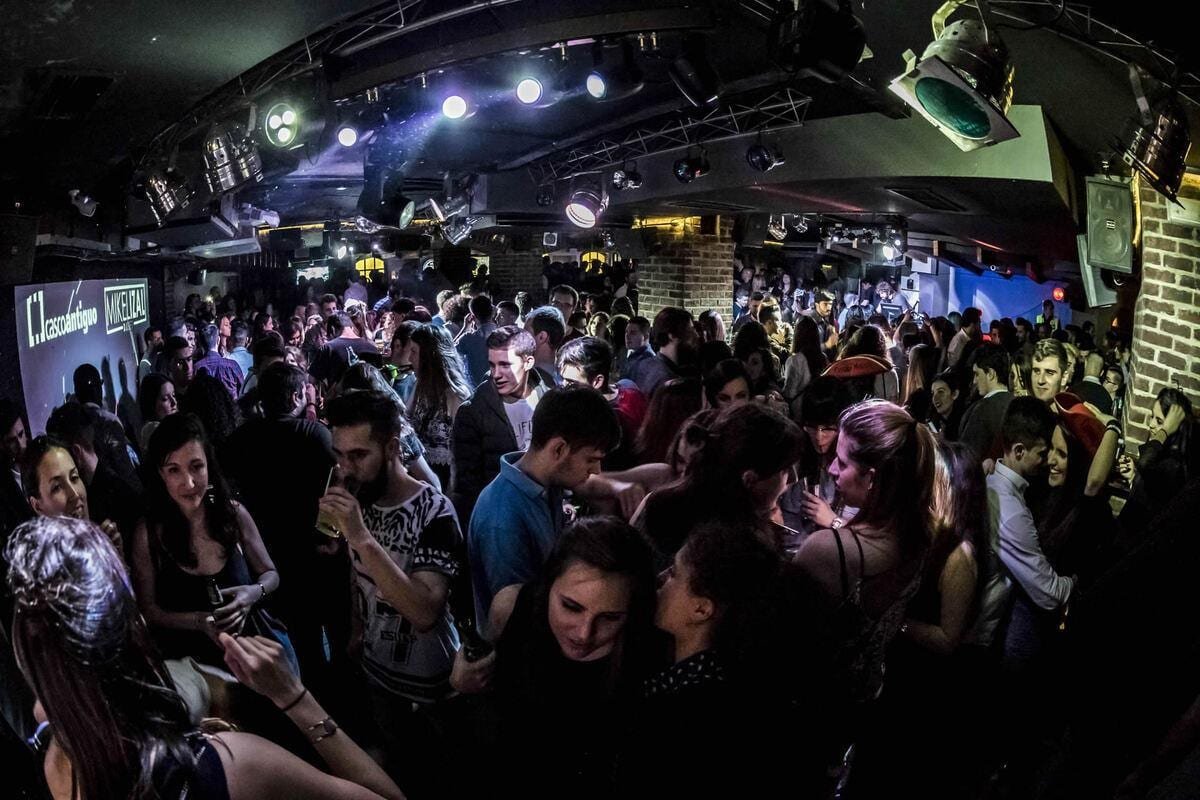 Interior Sala Casco Antiguo